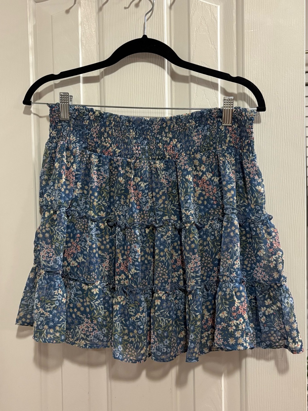 BCX Floral Tiered Smocked Mini Skirt Feminine Cottagecore Flowy Size L